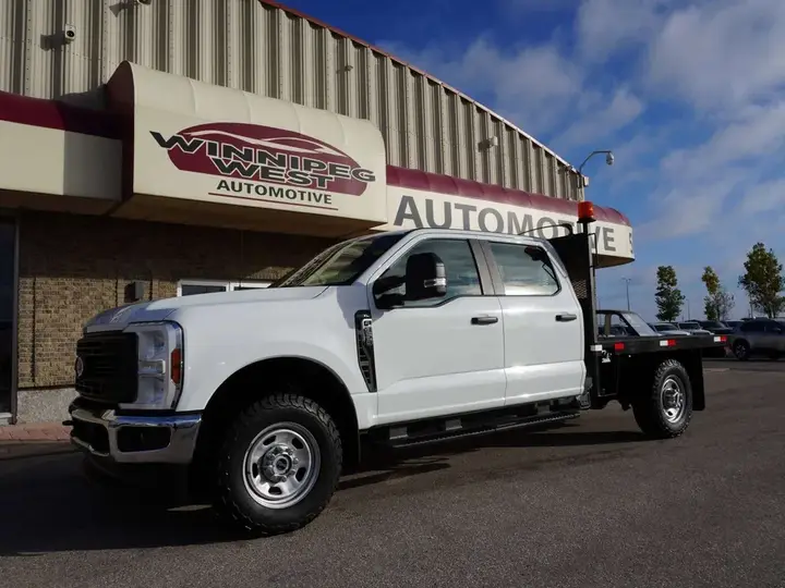 Ford F350 2024 photo 4