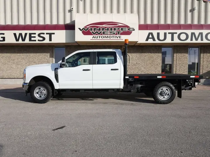Ford F350 2024 photo 3