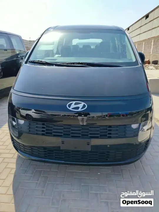 Hyundai Staria 2027 photo 2
