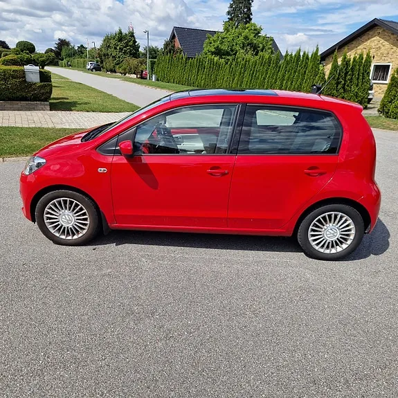 Volkswagen Up 2014 photo 4