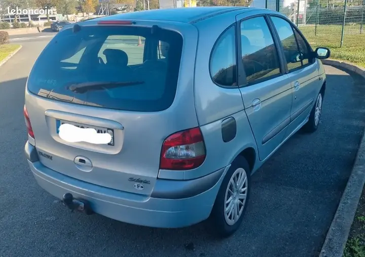 Renault Megane 2002 photo 2