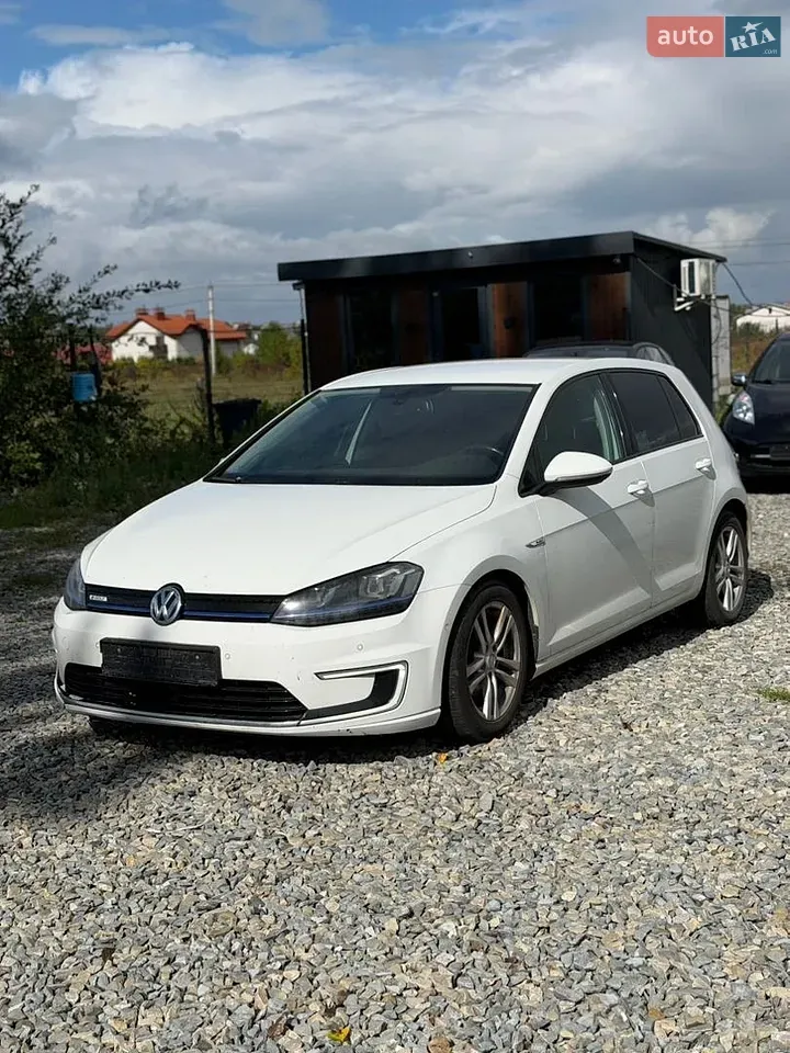 Volkswagen E-Golf 2015 photo 3