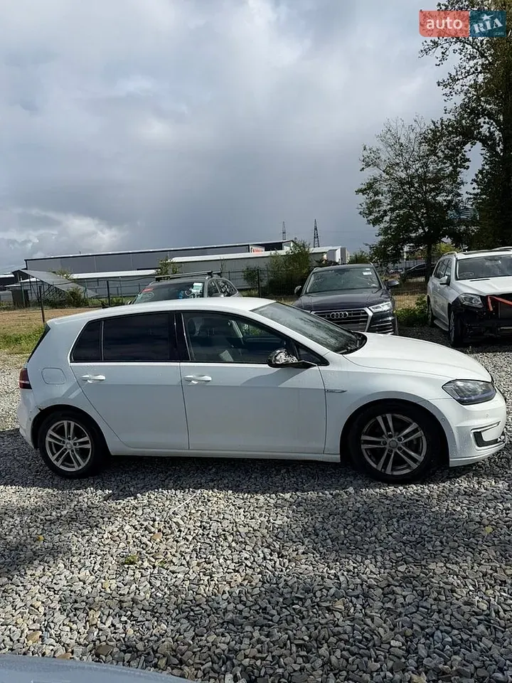 Volkswagen E-Golf 2015 photo 5