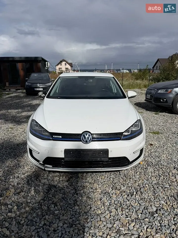 Volkswagen E-Golf 2015 photo 2