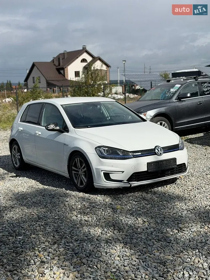 Volkswagen E-Golf 2015 photo 4