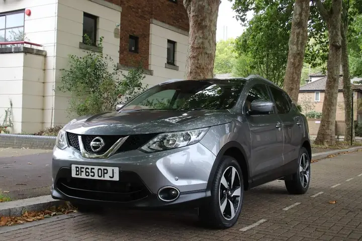 Nissan Qashqai 2015 photo 2