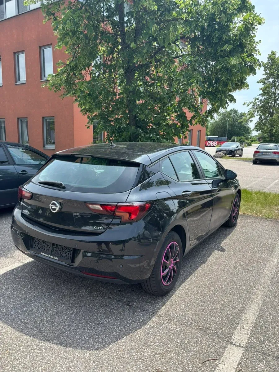 Opel Astra 2016 photo 2
