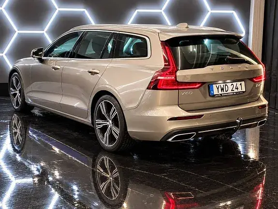 Volvo V60 2019 photo 4
