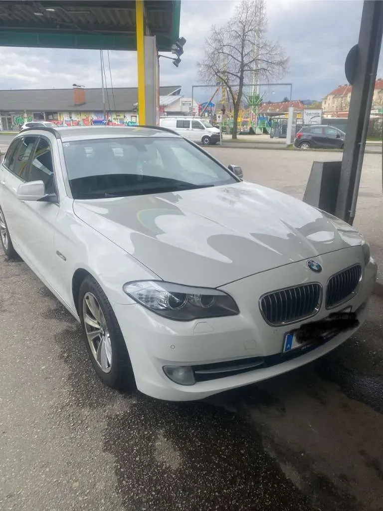BMW 5 Series 2012 photo 3