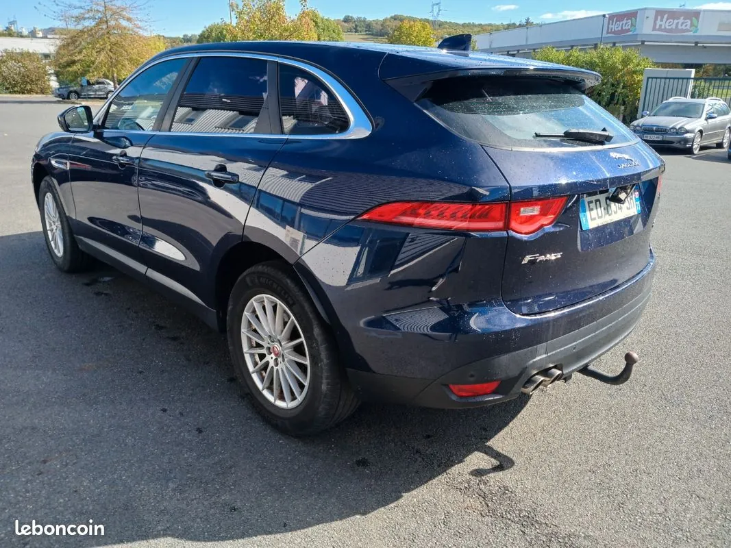 Jaguar F-Pace 2016 photo 4