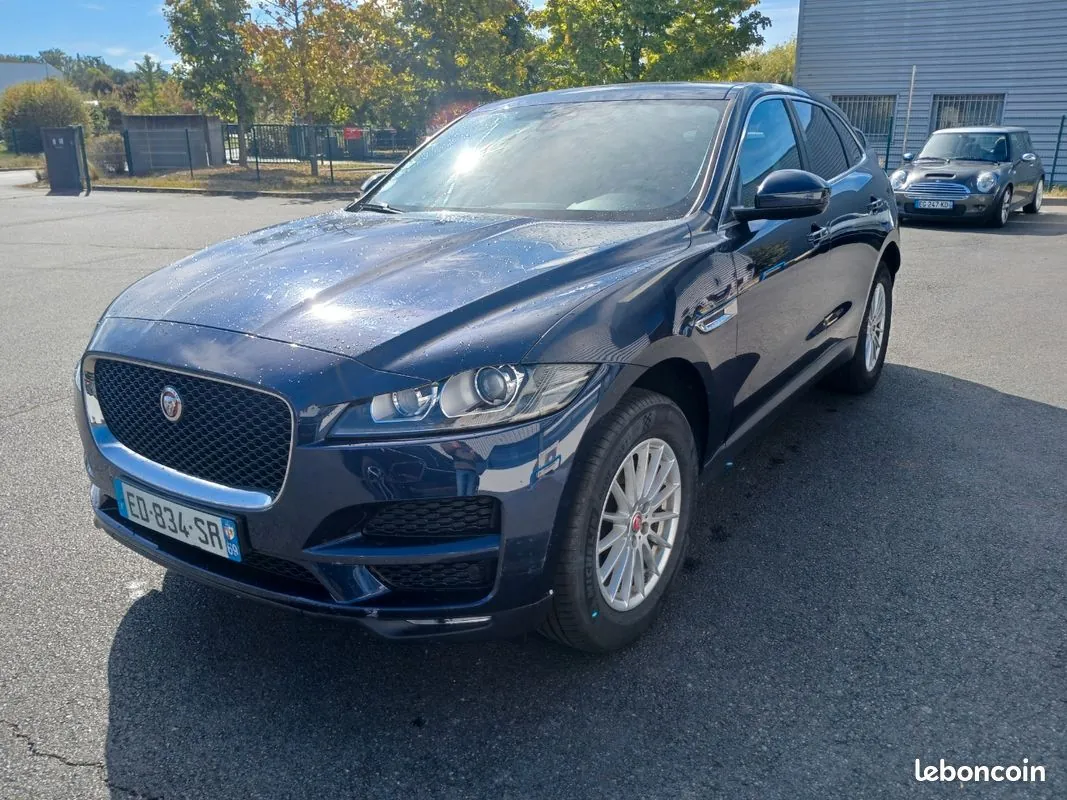 Jaguar F-Pace 2016 photo 3