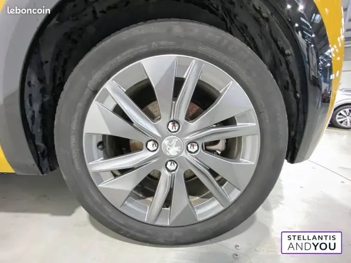 Peugeot 208 2022 photo 5