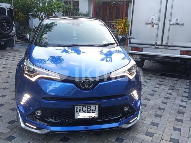 Toyota Chr 2019 photo 2