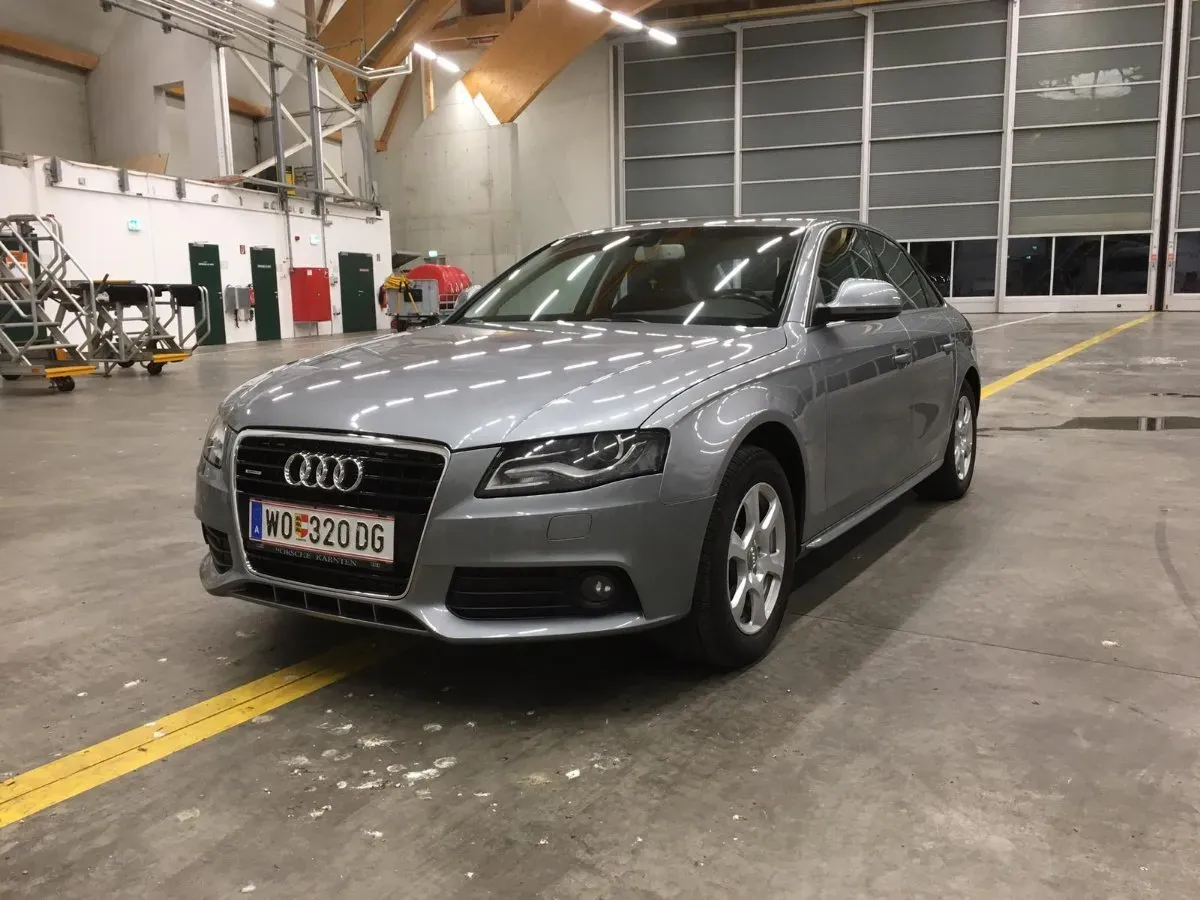 Audi A4 2008 photo 2