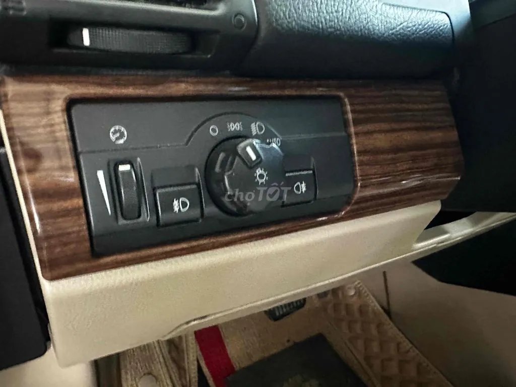 Land Rover Range Rover Sport 2010 photo 2