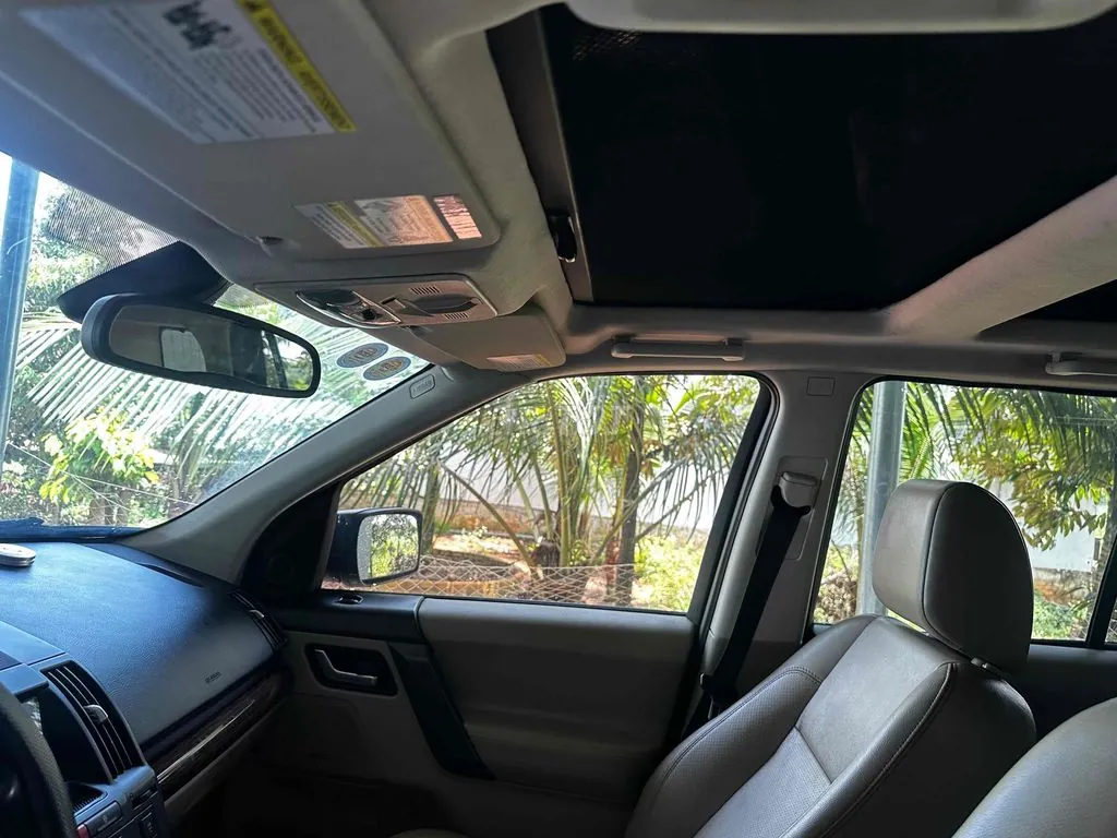 Land Rover Range Rover Sport 2010 photo 4