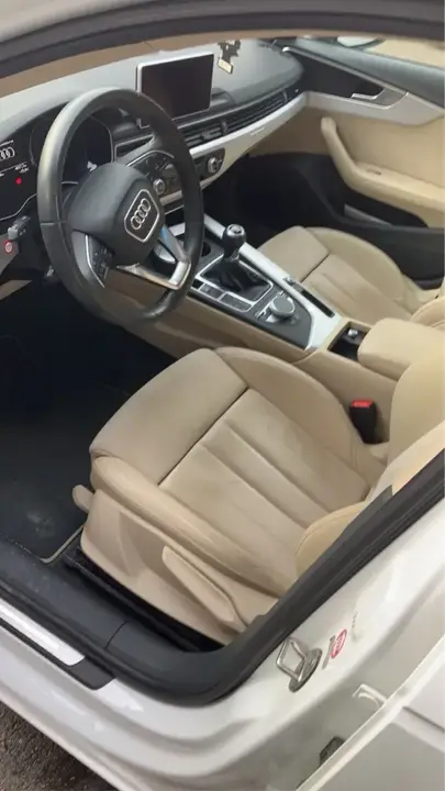 Audi A4 2017 photo 2