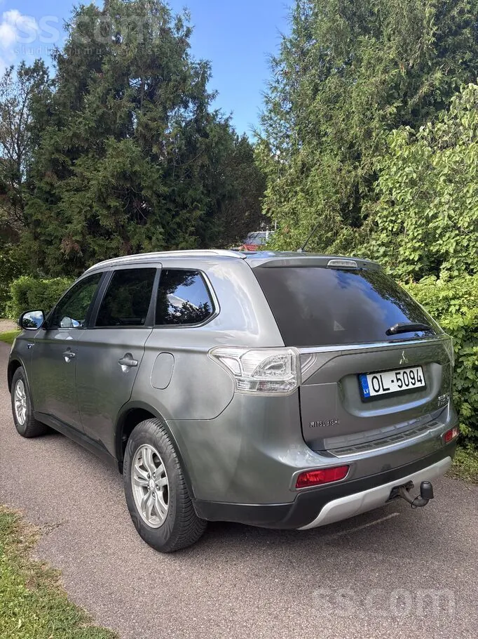 Mitsubishi Outlander 2014 photo 3