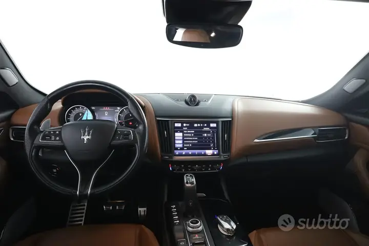 Maserati Levante 2023 photo 4
