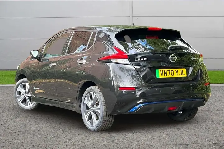 Nissan Leaf 2020 photo 2