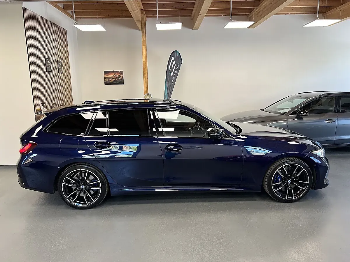 BMW 3 Series 2024 photo 3
