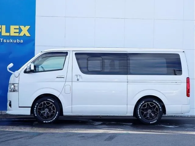 Toyota Hiace 2021 photo 4