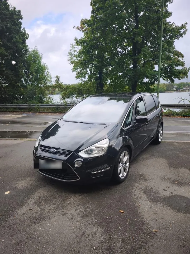 Ford S-Max Titanium