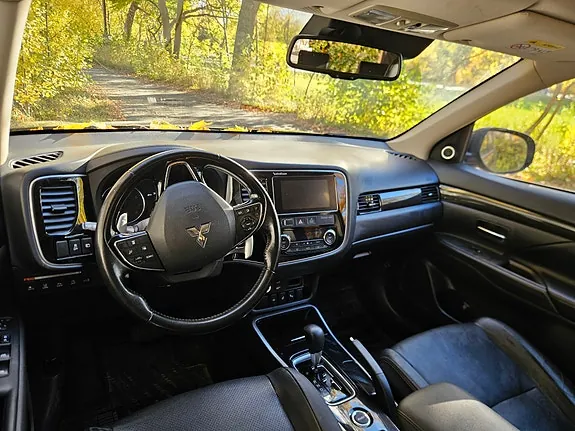 Mitsubishi Outlander 2017 photo 5