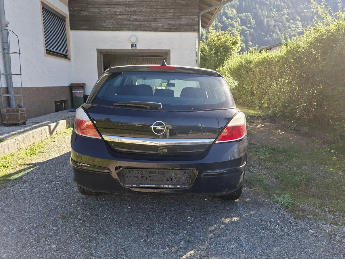 Opel Astra 2005 photo 3