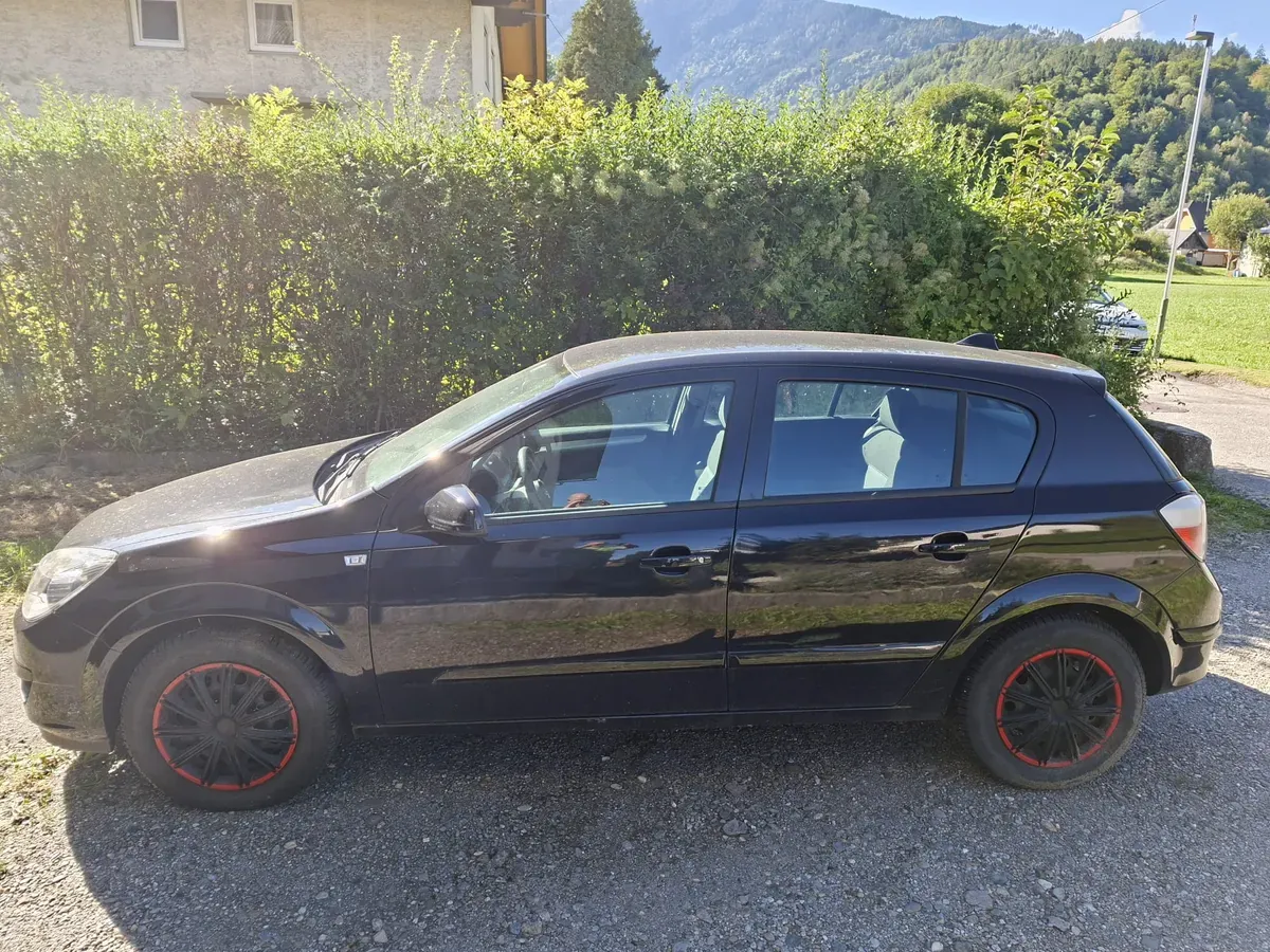 Opel Astra 2005 photo 2