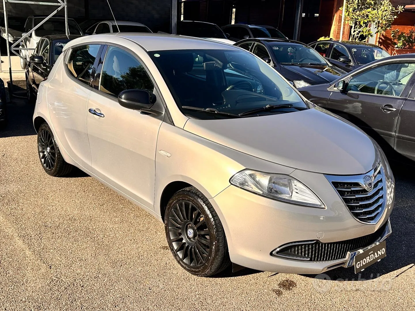 Lancia Ypsilon