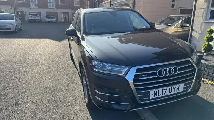 Audi Q7 2017 photo 2