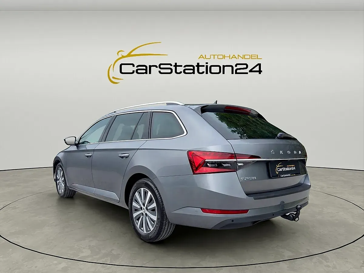 Skoda Superb 2023 photo 3