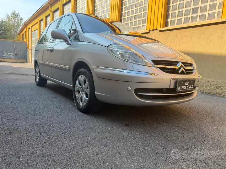 Citroen C8 2012 photo 2