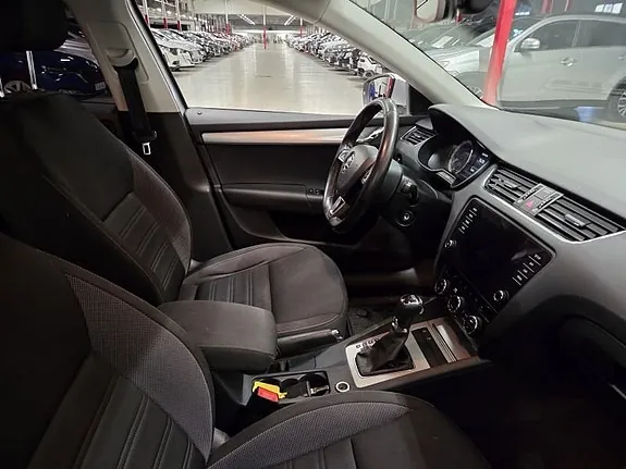 Skoda Octavia 2018 photo 4
