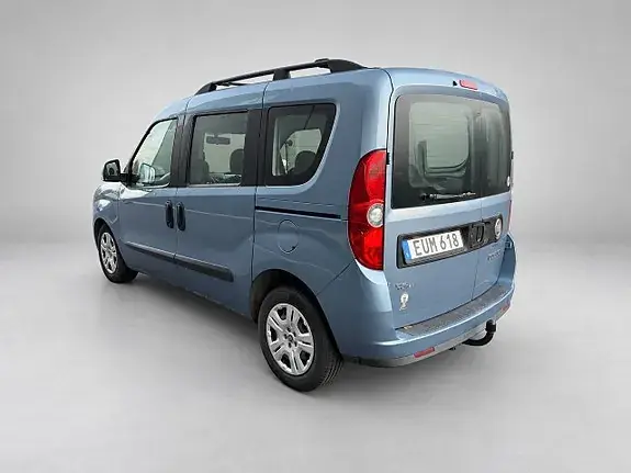 Fiat Doblo 2011 photo 2