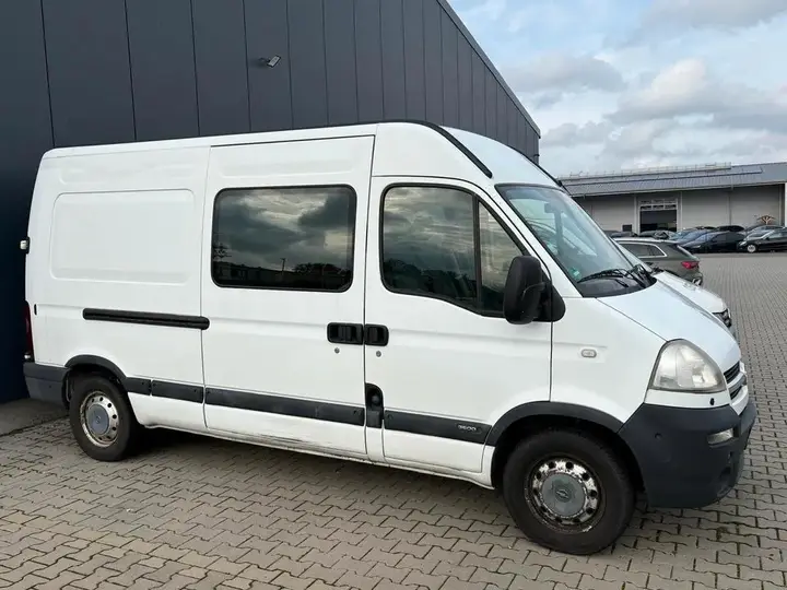 Opel Movano