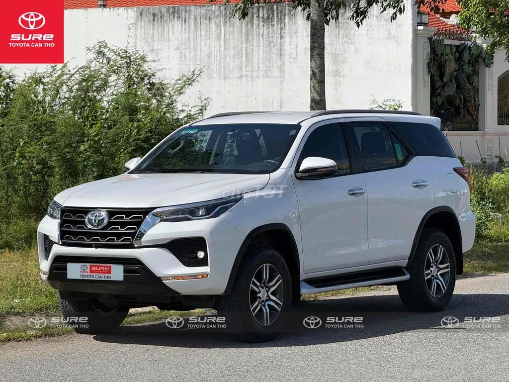 Toyota Fortuner 2022 photo 2