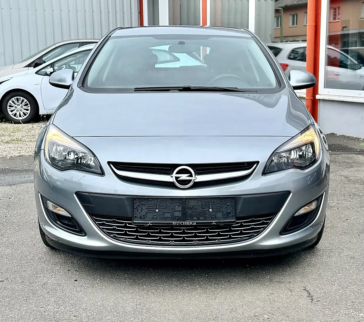 Opel Astra 2012 photo 3