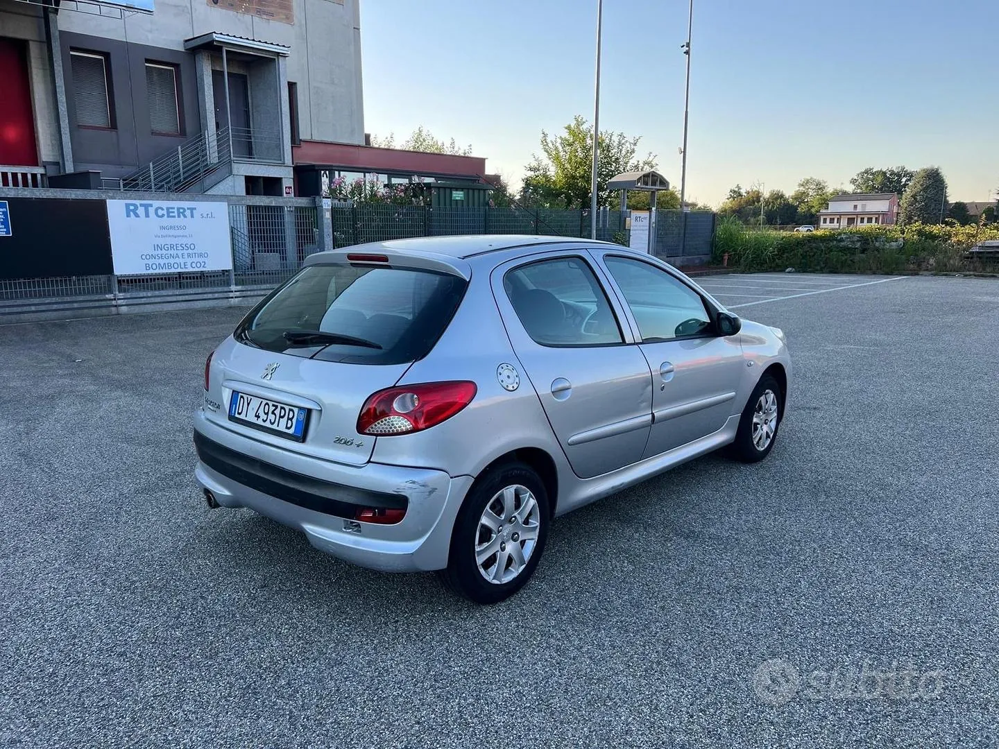 Peugeot 206 2010 photo 3