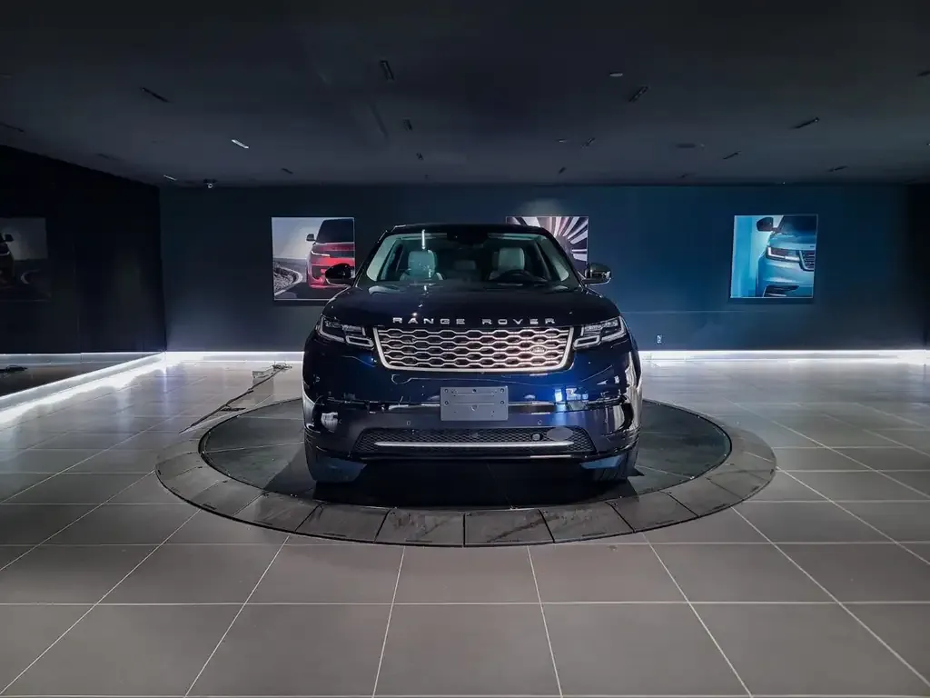 Land Rover Range Rover Velar 2023 photo 2