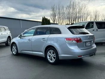 Toyota Avensis 2011 photo 5