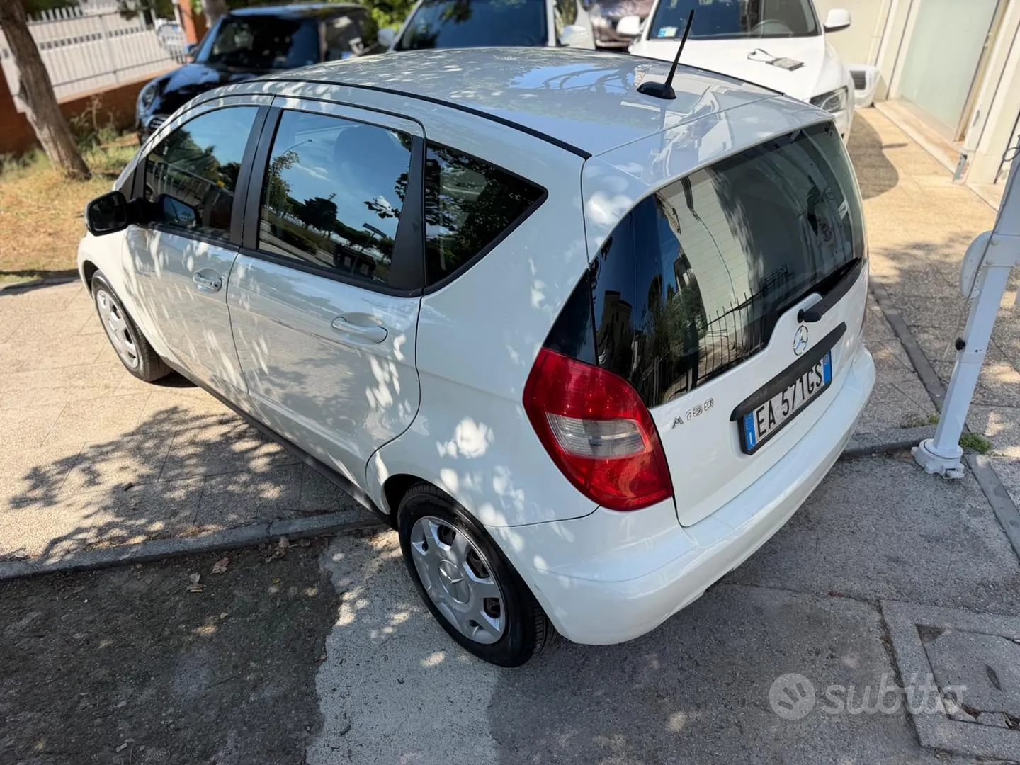 Mercedes-Benz A160 2010 photo 2