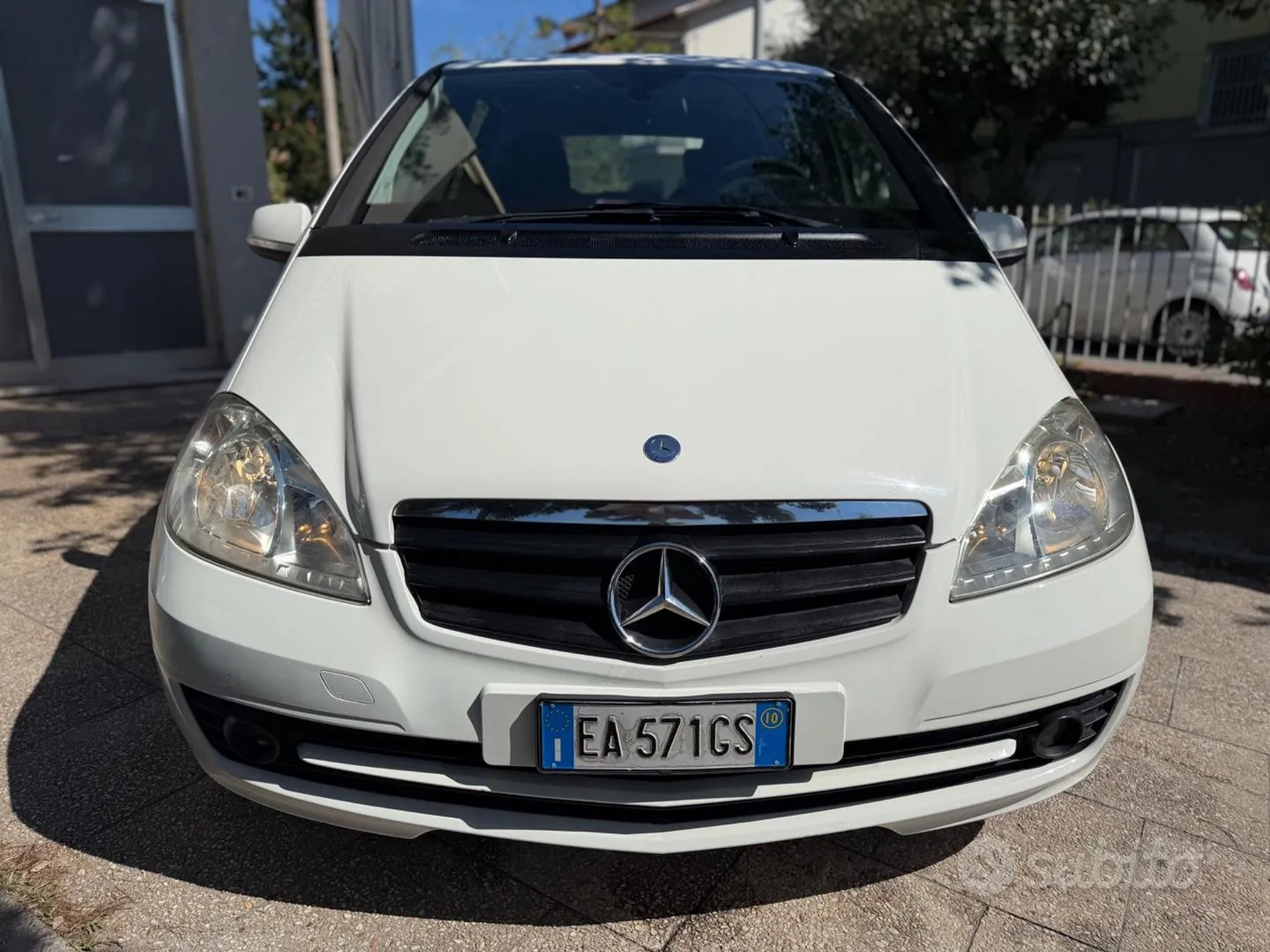 Mercedes-Benz A160 2010 photo 3