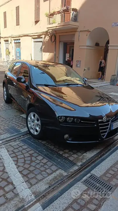 Alfa Romeo 159 2009 photo 2