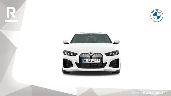 BMW I4 photo 2