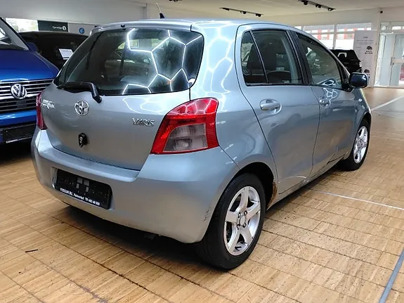 Toyota Yaris 2006 photo 4
