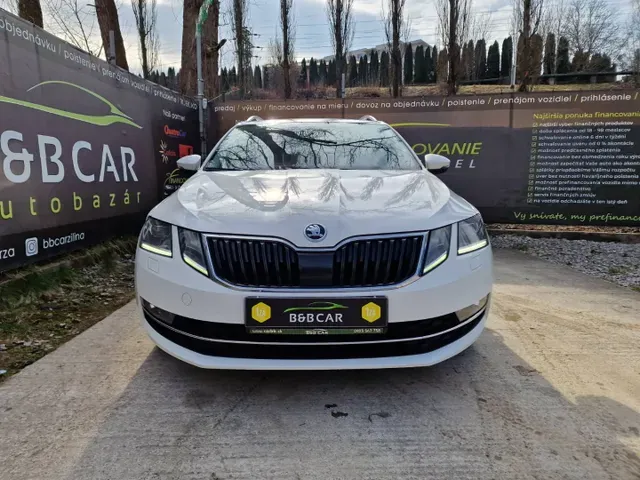 Skoda Octavia Combi 2018 photo 2