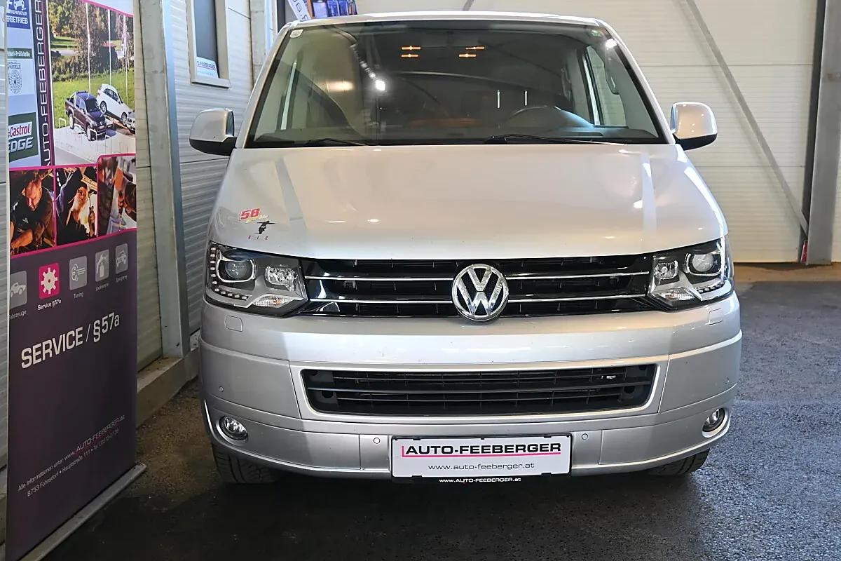 Volkswagen Multivan 2012 photo 2