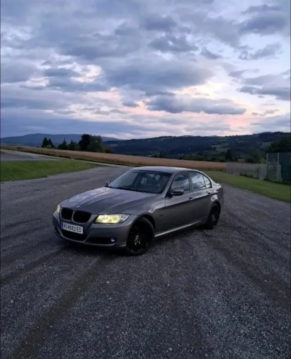 BMW 3 Series 2009 photo 3